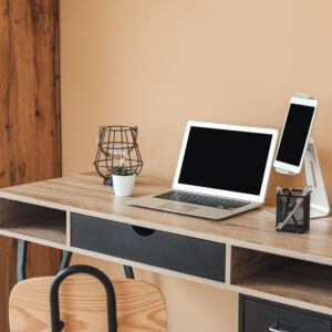 Neues häusliches Arbeitszimmer (Symbolbild, Foto: Pixel-Shot - stock.adobe.com).